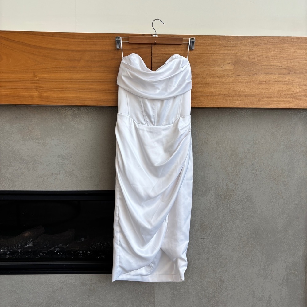 NWT Bardot Jamila Corset Dress in White, Size 6 - Picture 4 of 16